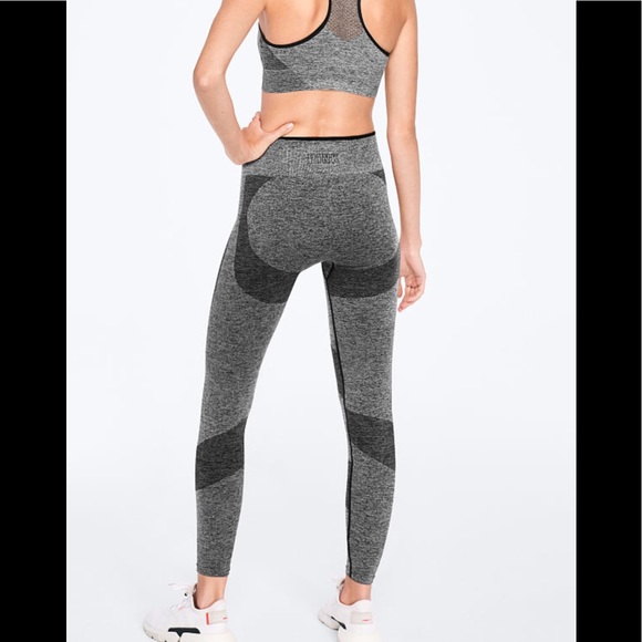Pink Victoria’s Secret Seamless Workout Tights NWT - Picture 2 of 9